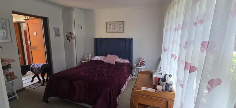 4 Bedroom Property for Sale in Glentana Western Cape